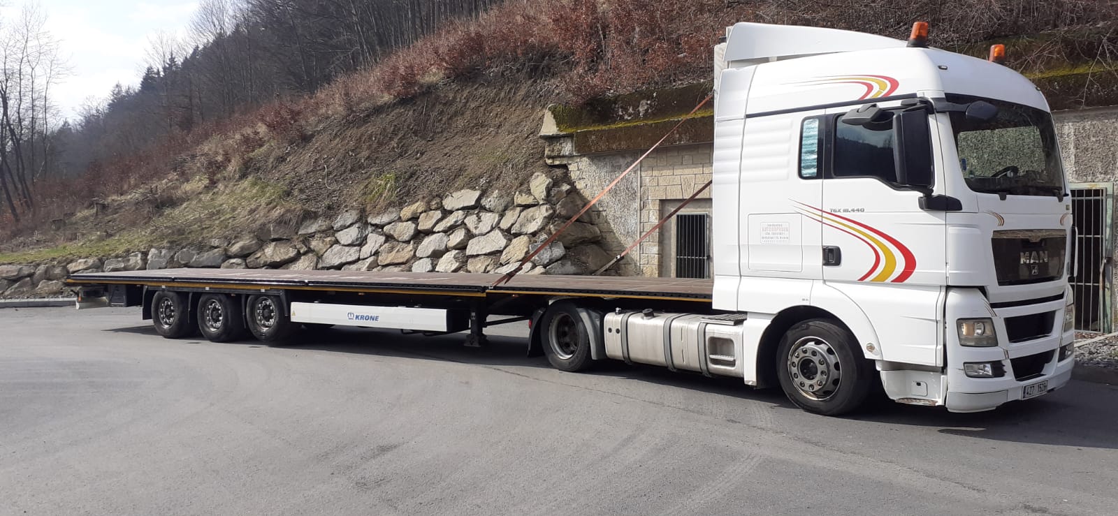MAN TGX (Kamion – plato)